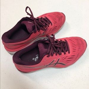 ASICS Women’s Size 8